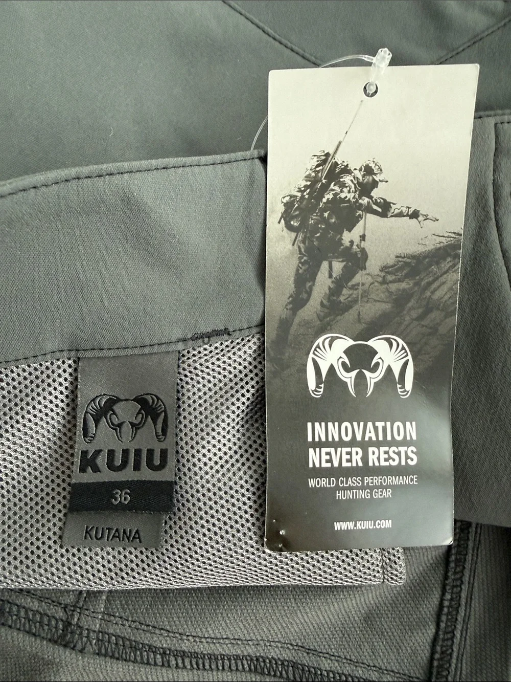 KUIU Men’s Charcoal Gray Tactical Cargo Shorts